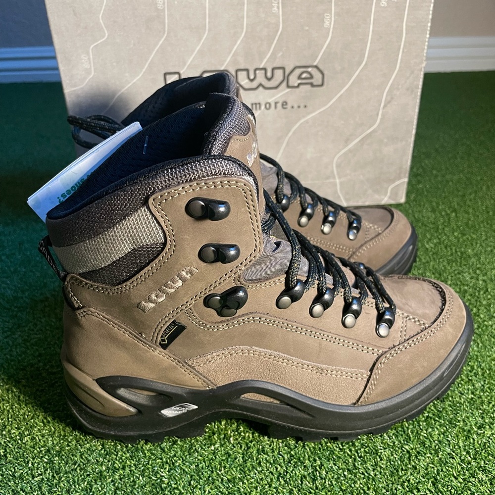 ** SOLD ** LOWA Renegade GTX Hiking Boots Women’s 5 Stone